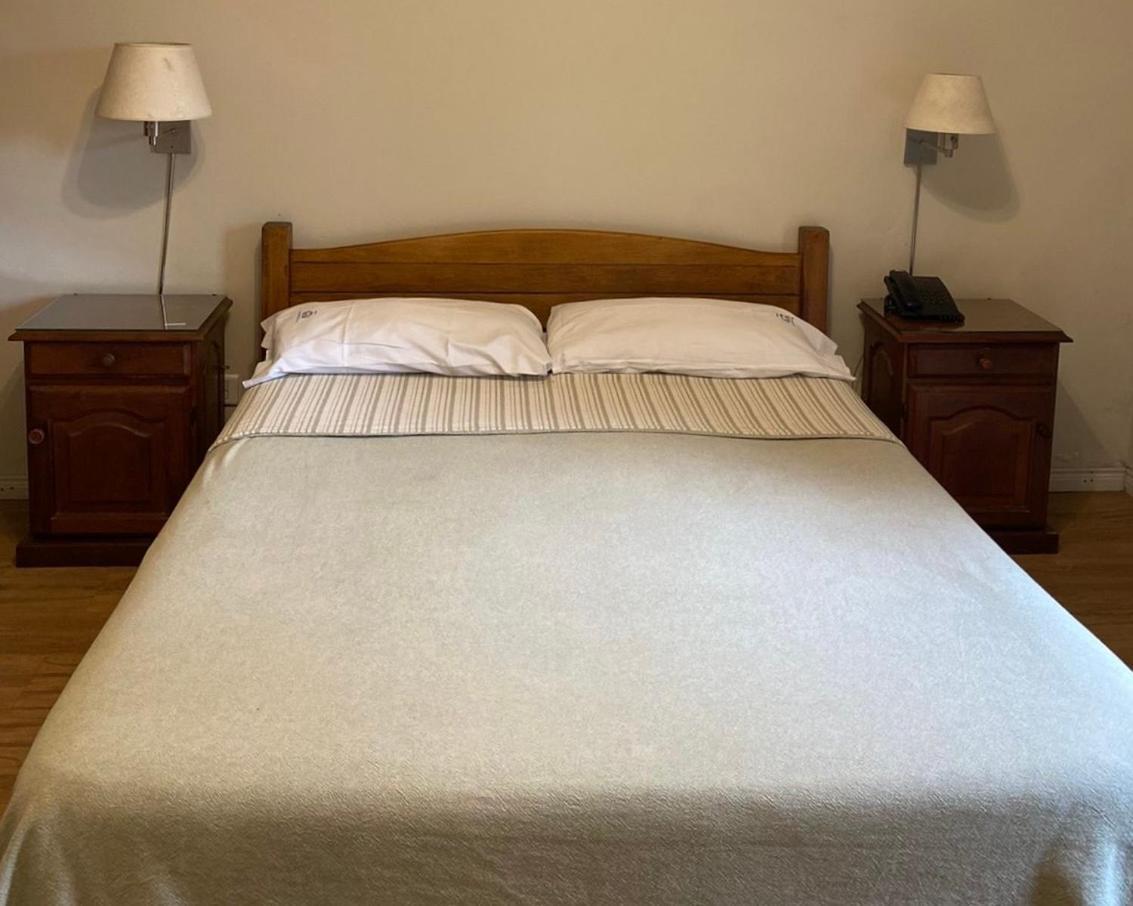 Hotel Marbella บัวโนสไอเรส ภายนอก รูปภาพ