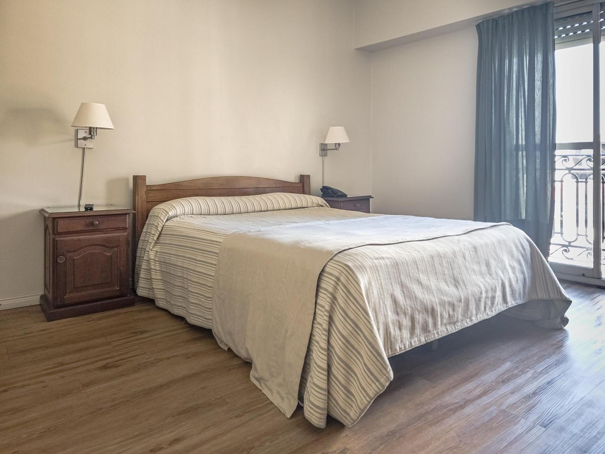 Hotel Marbella บัวโนสไอเรส ภายนอก รูปภาพ