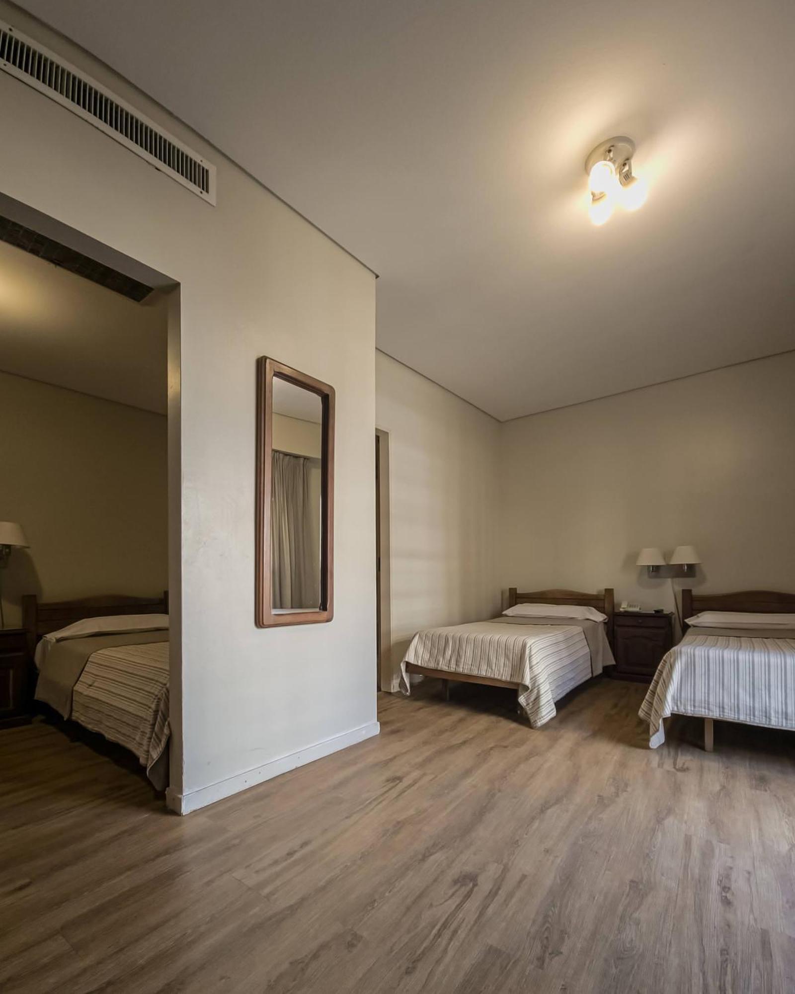 Hotel Marbella บัวโนสไอเรส ภายนอก รูปภาพ