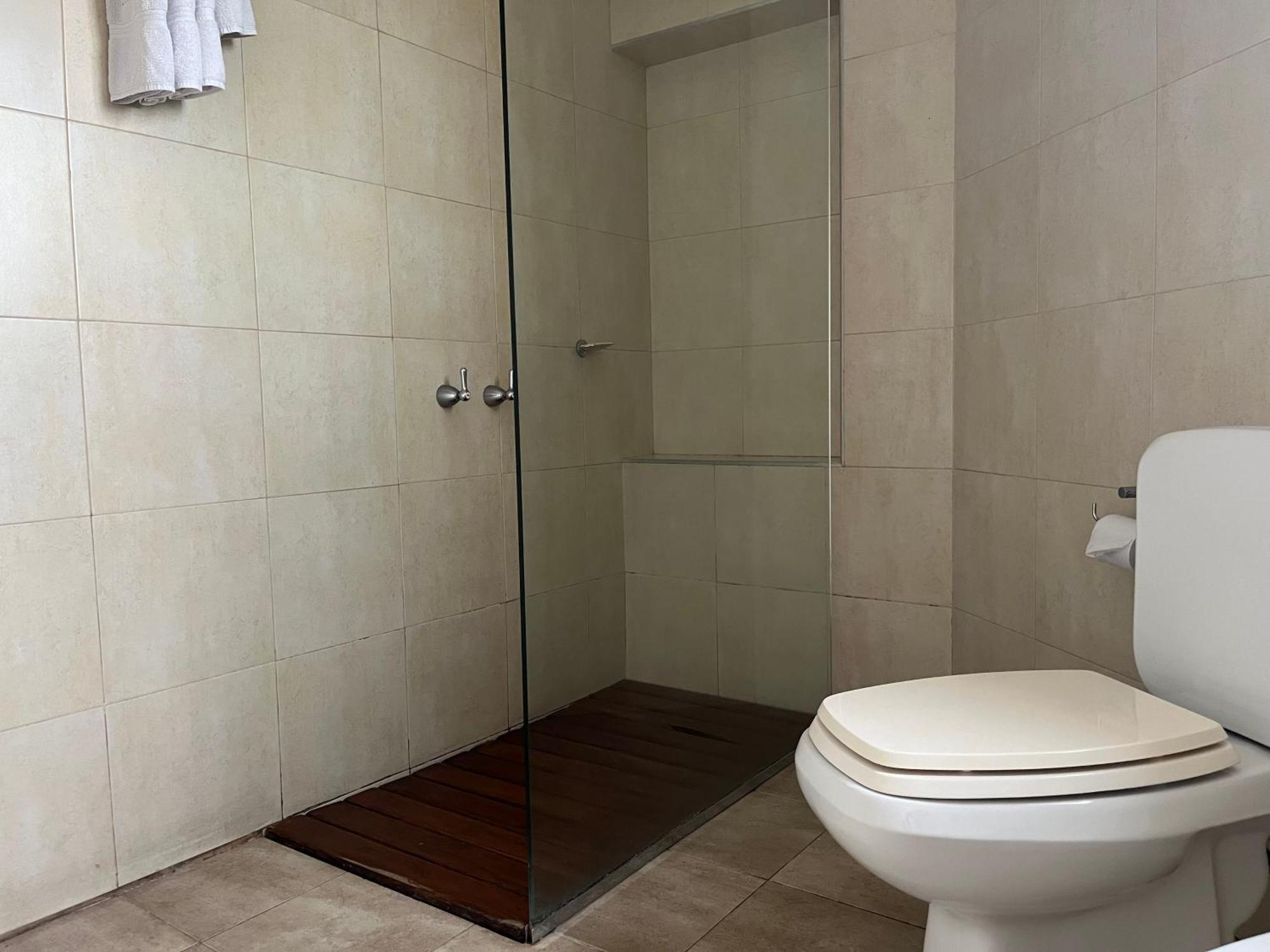 Hotel Marbella บัวโนสไอเรส ภายนอก รูปภาพ