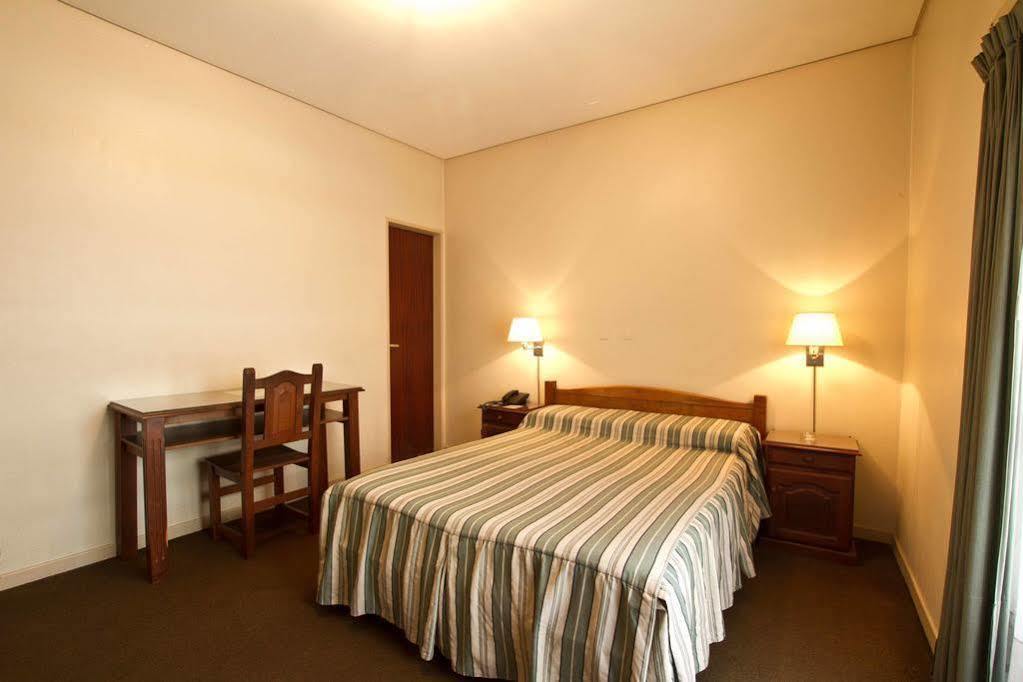 Hotel Marbella บัวโนสไอเรส ภายนอก รูปภาพ